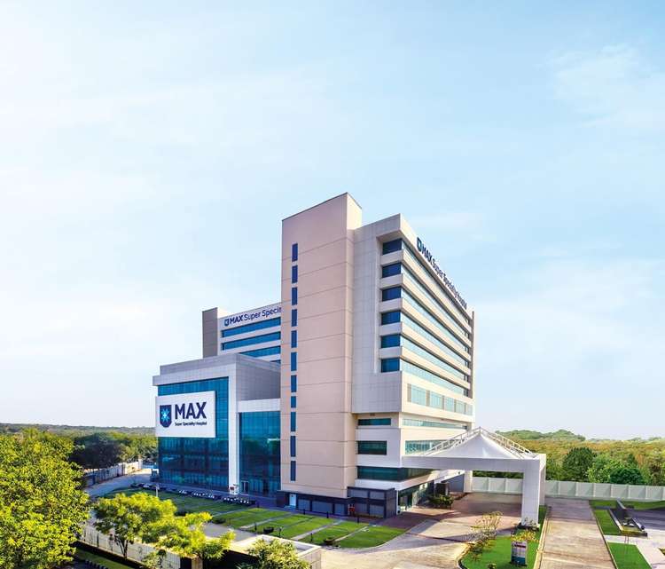 Max Super Specialty Hospital, Дварка