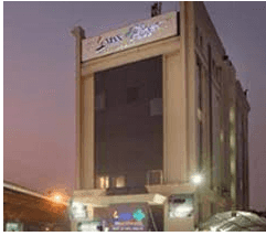 مستشفى ماكس سوبر تخصص ، القطاع 128 ، نويدا