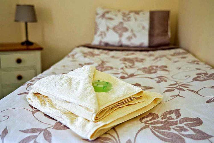 Kamar tunggal atau ganda