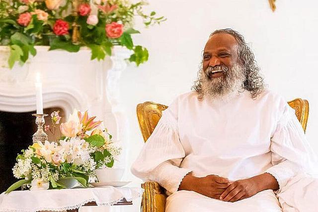 12 Araw na "paggising ng sarili" retreat w. Guruji Sri Vast, Sweden