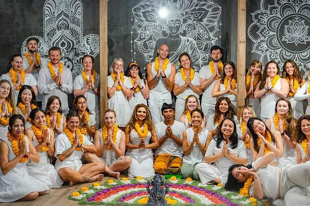 24 Araw 200 Oras Multi Style Yoga Teacher Training sa Ubud, Bali