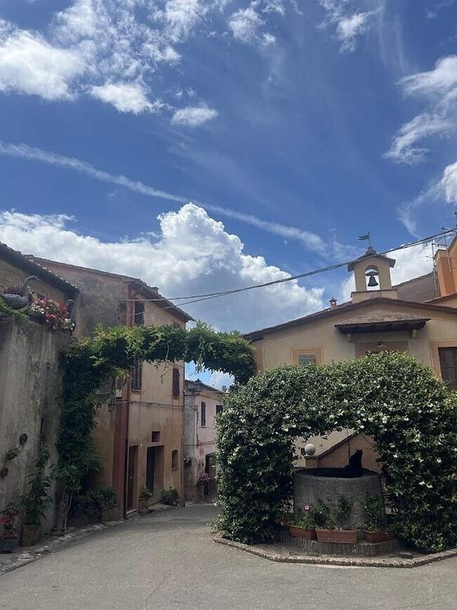 3 Day Relaxing Pranayama at Yin Yoga Retreat, Tuscany, Italy