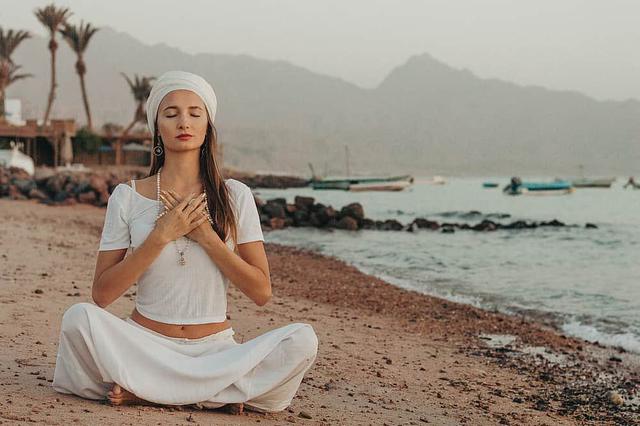 8 يوم الإقامة في الفندق وإسقاط في عطلة اليوغا في مصر