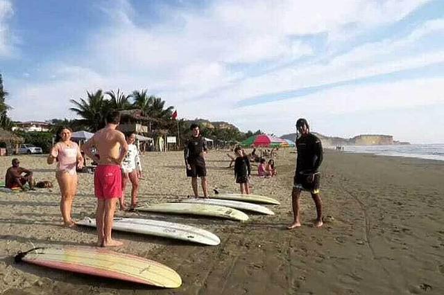 4 Araw Personal na Yoga at Surf Package sa Olon, Ecuador