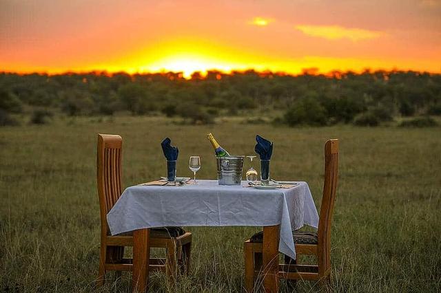 4 Safari Balon Udara Panas Serengeti di Tanzania, Afrika
