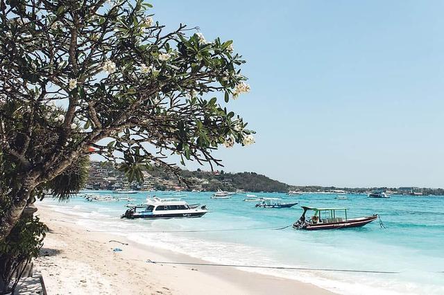 7 Day Inner Peace Yoga at Meditation Retreat, Nusa Lembongan, Bali