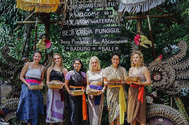 28 Araw 300 Oras Multi-style Yoga Teacher Training sa Bali