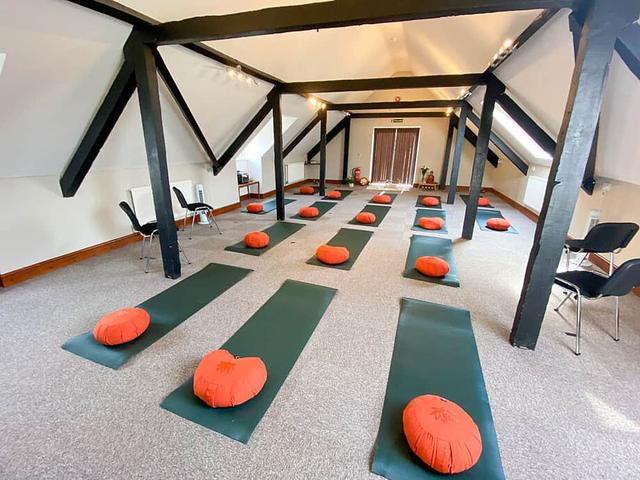 3 Meditasi Akhir Pekan Hari & Retret Yoga di Oxfordshire, Inggris
