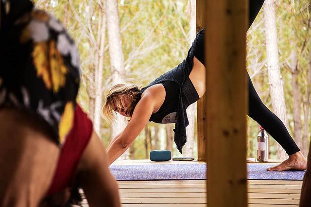 7 Day Surf ، Yoga & Wine Retreat في Alentejo ، البرتغال